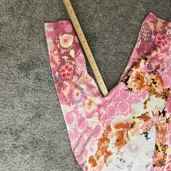 BCBGMaxazria Cardigan Size L Pink Feminine BC413811a beaded - Picture 7 of 9